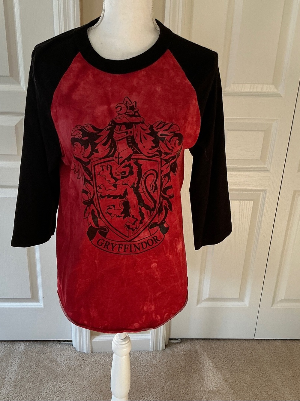 Gryffindor Red & Black Raglan Long Sleeve Kids' Tee